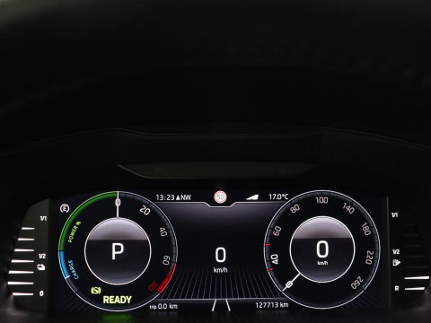 Škoda Superb 1.4 TSI iV Business Edition | SOH 92,3% | Stoelverwarming | Virtual Cockpit | Adaptive cruise | Camera | Carplay | Navigatie | Full LED | Parkeerhulp | PHEV | Plug In