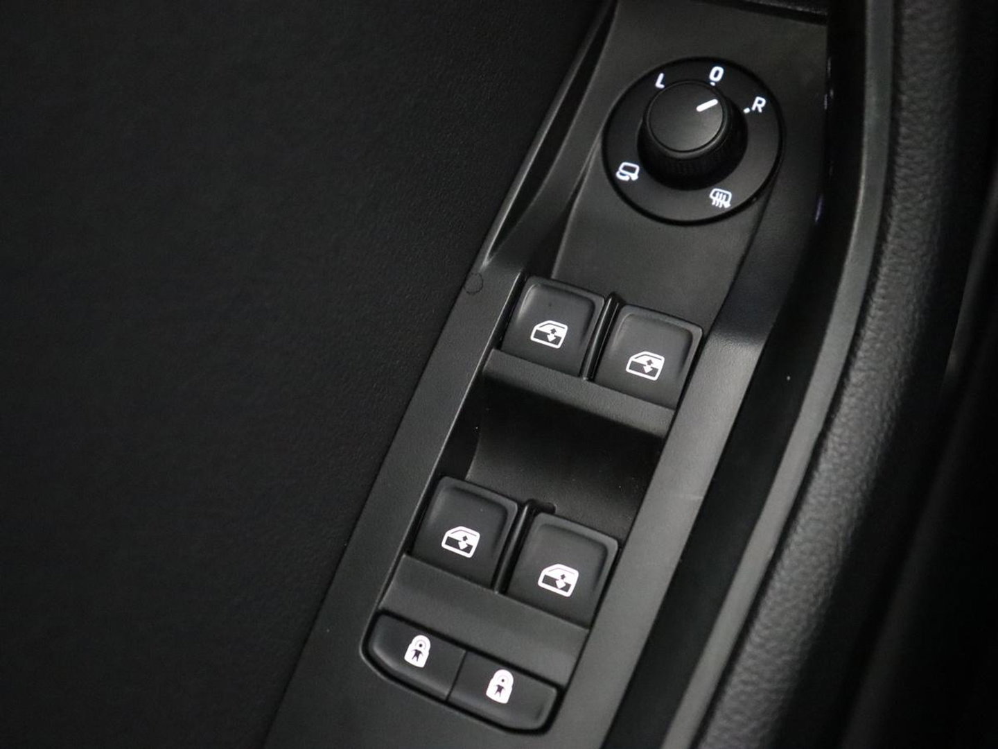 Škoda Superb 1.4 TSI iV Business Edition | SOH 92,3% | Stoelverwarming | Virtual Cockpit | Adaptive cruise | Camera | Carplay | Navigatie | Full LED | Parkeerhulp | PHEV | Plug In