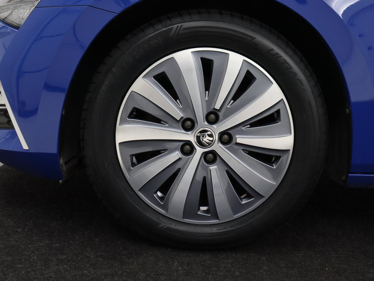 Škoda Superb 1.4 TSI iV Business Edition | SOH 92,3% | Stoelverwarming | Virtual Cockpit | Adaptive cruise | Camera | Carplay | Navigatie | Full LED | Parkeerhulp | PHEV | Plug In