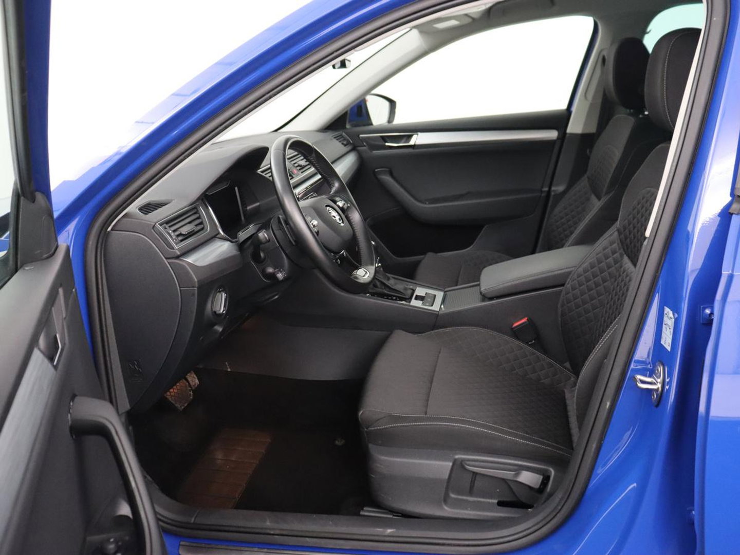 Škoda Superb 1.4 TSI iV Business Edition | SOH 92,3% | Stoelverwarming | Virtual Cockpit | Adaptive cruise | Camera | Carplay | Navigatie | Full LED | Parkeerhulp | PHEV | Plug In
