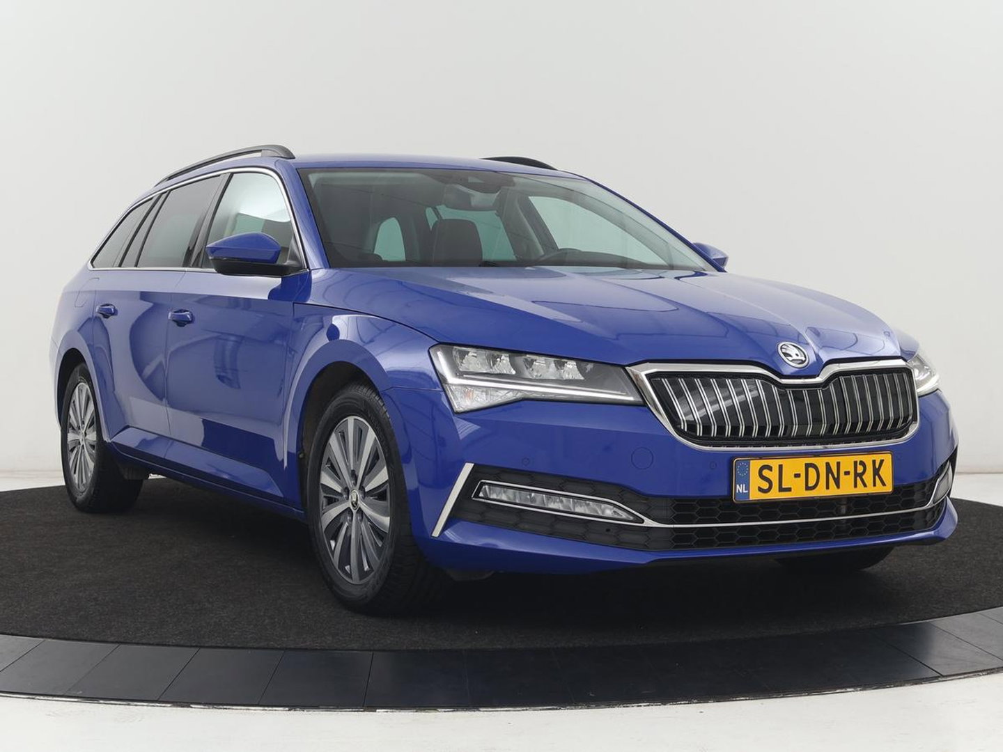 Škoda Superb 1.4 TSI iV Business Edition | SOH 92,3% | Stoelverwarming | Virtual Cockpit | Adaptive cruise | Camera | Carplay | Navigatie | Full LED | Parkeerhulp | PHEV | Plug In
