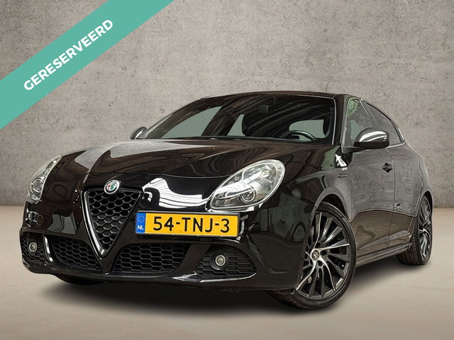 Alfa Romeo Giulietta - 1.7 TBi Quadrifoglio Verde 235Pk (NAVIGATIE, CLIMATE, LEDEREN SPORTSTOELEN, GETINT GLAS, CRUISE, LED KOPLAMPEN, NIEUWE APK, BLUETOOTH, NIEUWSTAAT)