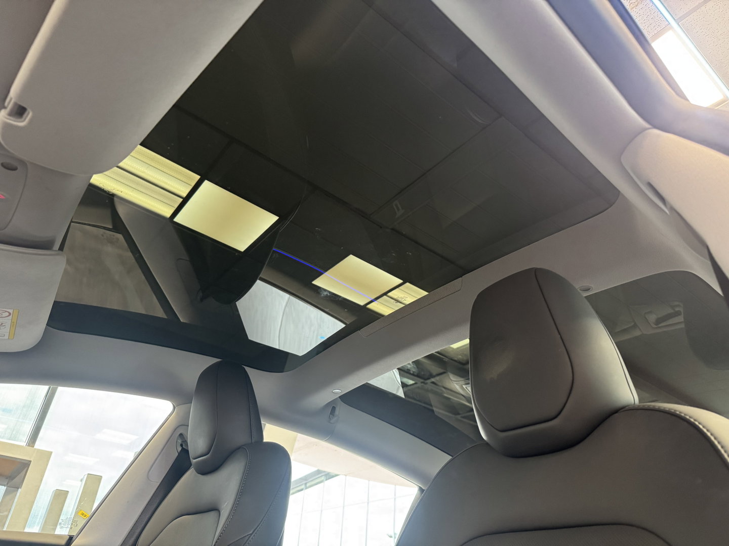 Tesla Model 3 RWD 60 kWh Panoramadak Leder Full-led NAP! 24 Maanden garantie* (Vraag naar de voorwaarden)