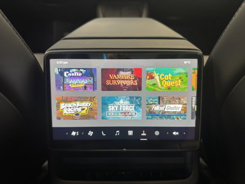 Tesla Model 3 RWD 60 kWh Panoramadak Leder Full-led NAP! 24 Maanden garantie* (Vraag naar de voorwaarden)