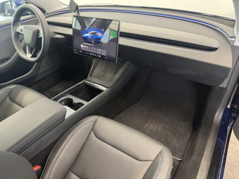 Tesla Model 3 RWD 60 kWh Panoramadak Leder Full-led NAP! 24 Maanden garantie* (Vraag naar de voorwaarden)