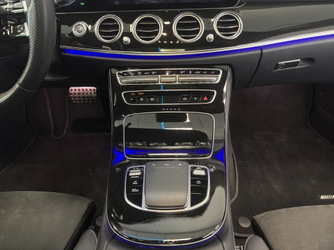Mercedes-Benz E-Klasse 300 e AMG Line PDC ACC Schuifkanteldak 360 Camera 20 inch