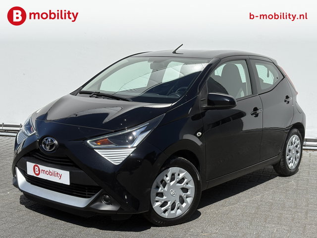 Toyota Aygo - 1.0 VVT-i x-play Achteruitrijcamera 18.000KM! | Cruise Control | Apple CarPlay | Bluetooth