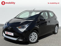 Toyota Aygo - 1.0 VVT-i x-play Achteruitrijcamera 18.000KM! | Cruise Control | Apple CarPlay | Bluetooth