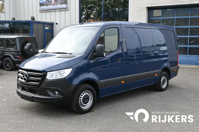 Mercedes-Benz Sprinter - 315 CDI L2H1 RWD MBUX met camera en parkeerpakket, Trekhaak, Etc.
