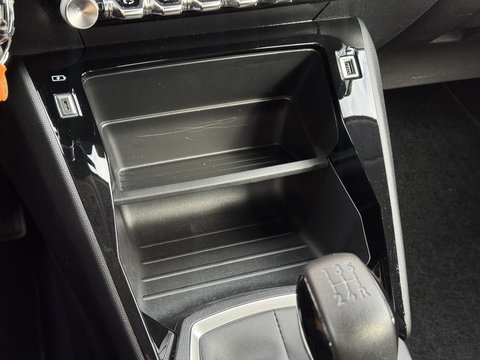 Peugeot 208 1.2 PureTech Active Pack | Origineel Nederlands | Apple Carplay | Android Auto | Lane Assist | Cruise Control | DAB | Navigatie |