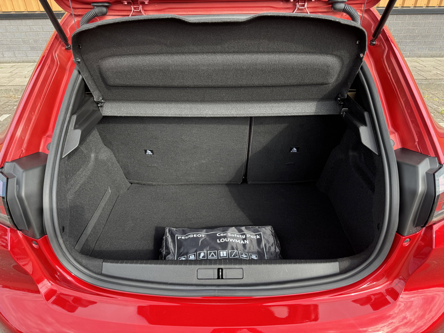 Peugeot 208 1.2 PureTech Active Pack | Origineel Nederlands | Apple Carplay | Android Auto | Lane Assist | Cruise Control | DAB | Navigatie |