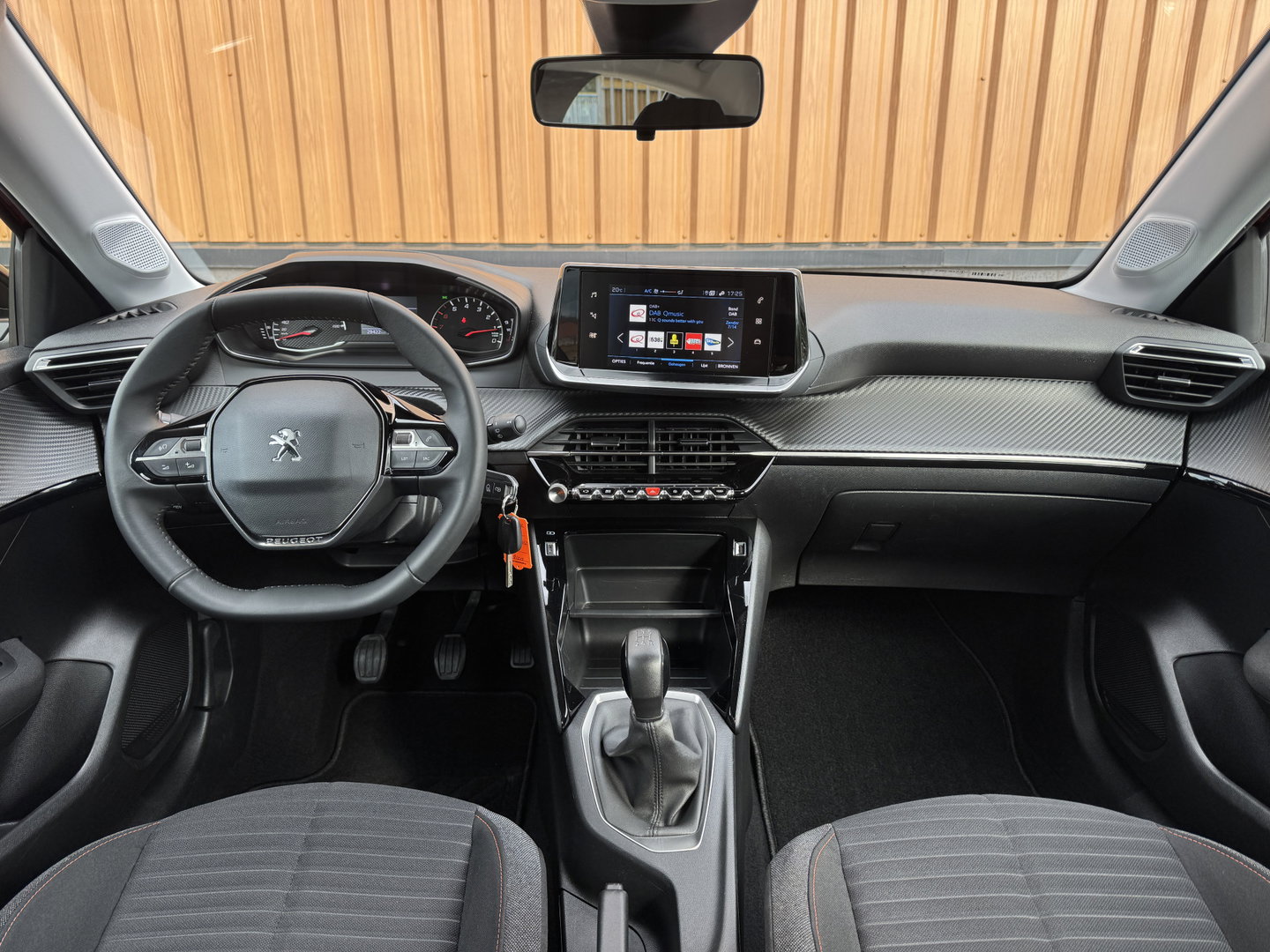 Peugeot 208 1.2 PureTech Active Pack | Origineel Nederlands | Apple Carplay | Android Auto | Lane Assist | Cruise Control | DAB | Navigatie |