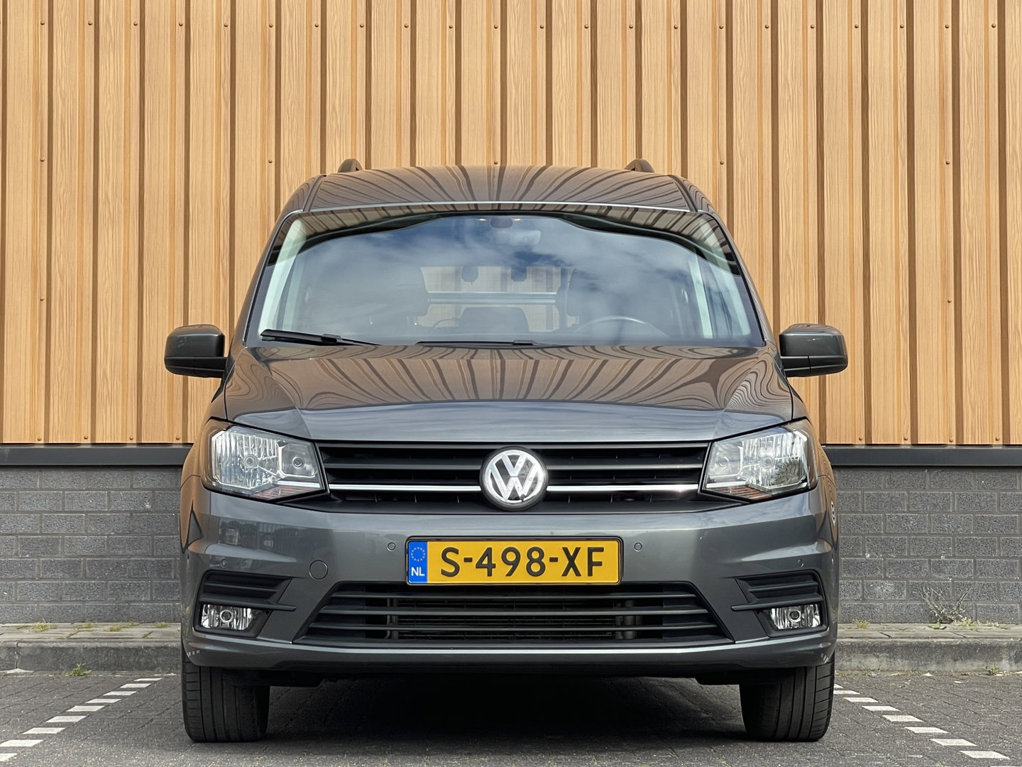 Volkswagen Caddy | Beach | Parkeersensoren | Stoelverwarming | Navigatie | 5 Persoons | Airconditioning | Fietsendrager | Lichtmetaal 16'' |
