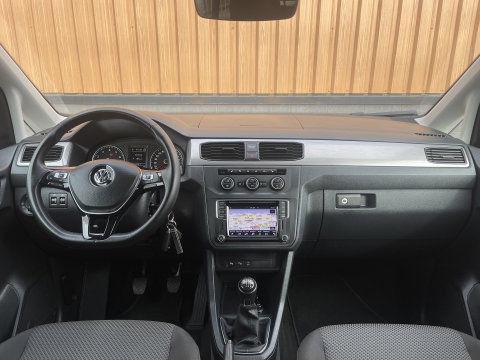 Volkswagen Caddy | Beach | Parkeersensoren | Stoelverwarming | Navigatie | 5 Persoons | Airconditioning | Fietsendrager | Lichtmetaal 16'' |