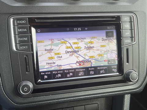 Volkswagen Caddy | Beach | Parkeersensoren | Stoelverwarming | Navigatie | 5 Persoons | Airconditioning | Fietsendrager | Lichtmetaal 16'' |