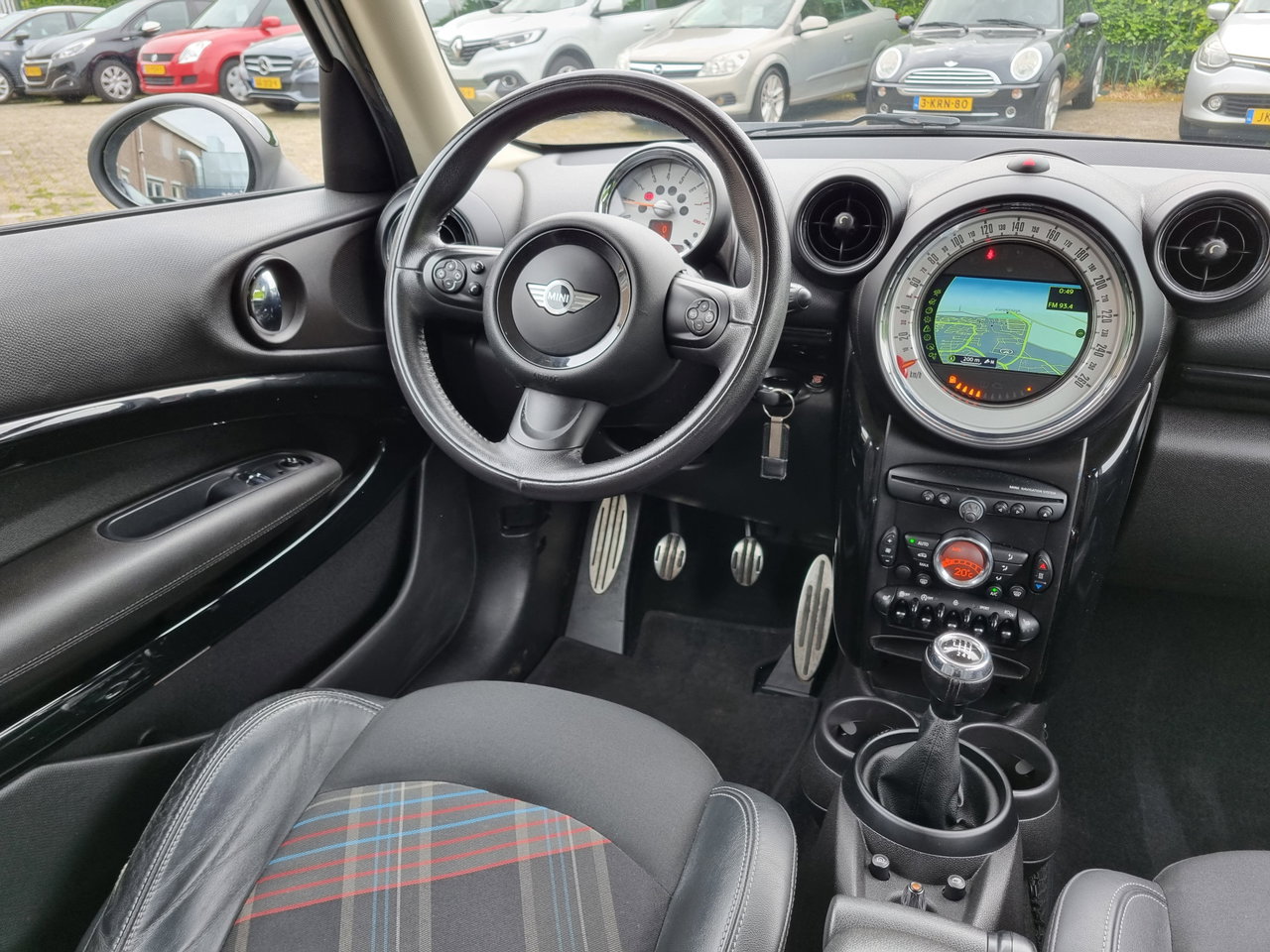 MINI Paceman