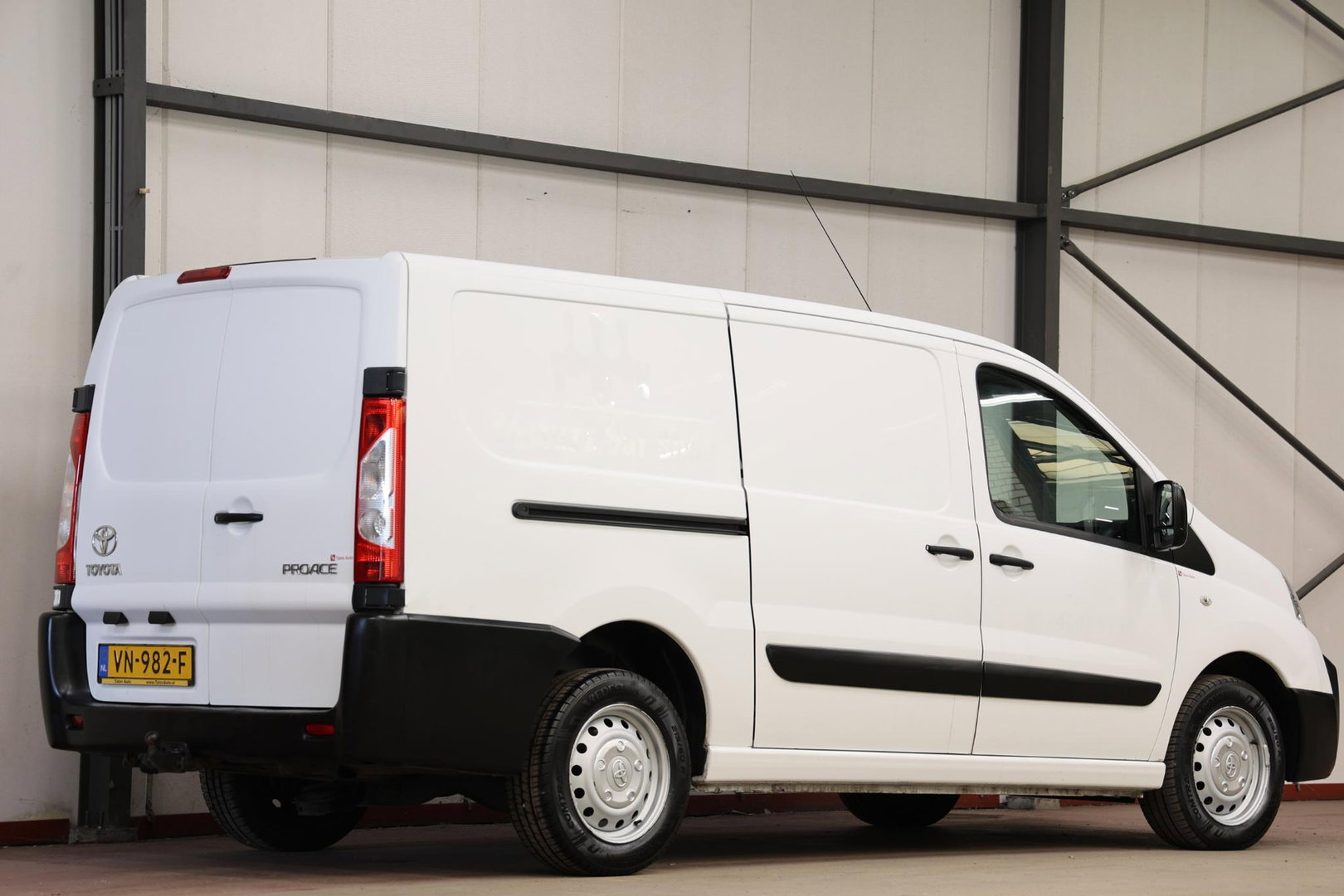 Toyota ProAce 2.0D L2H1 130 PK LANG AIRCO TREKHAAK