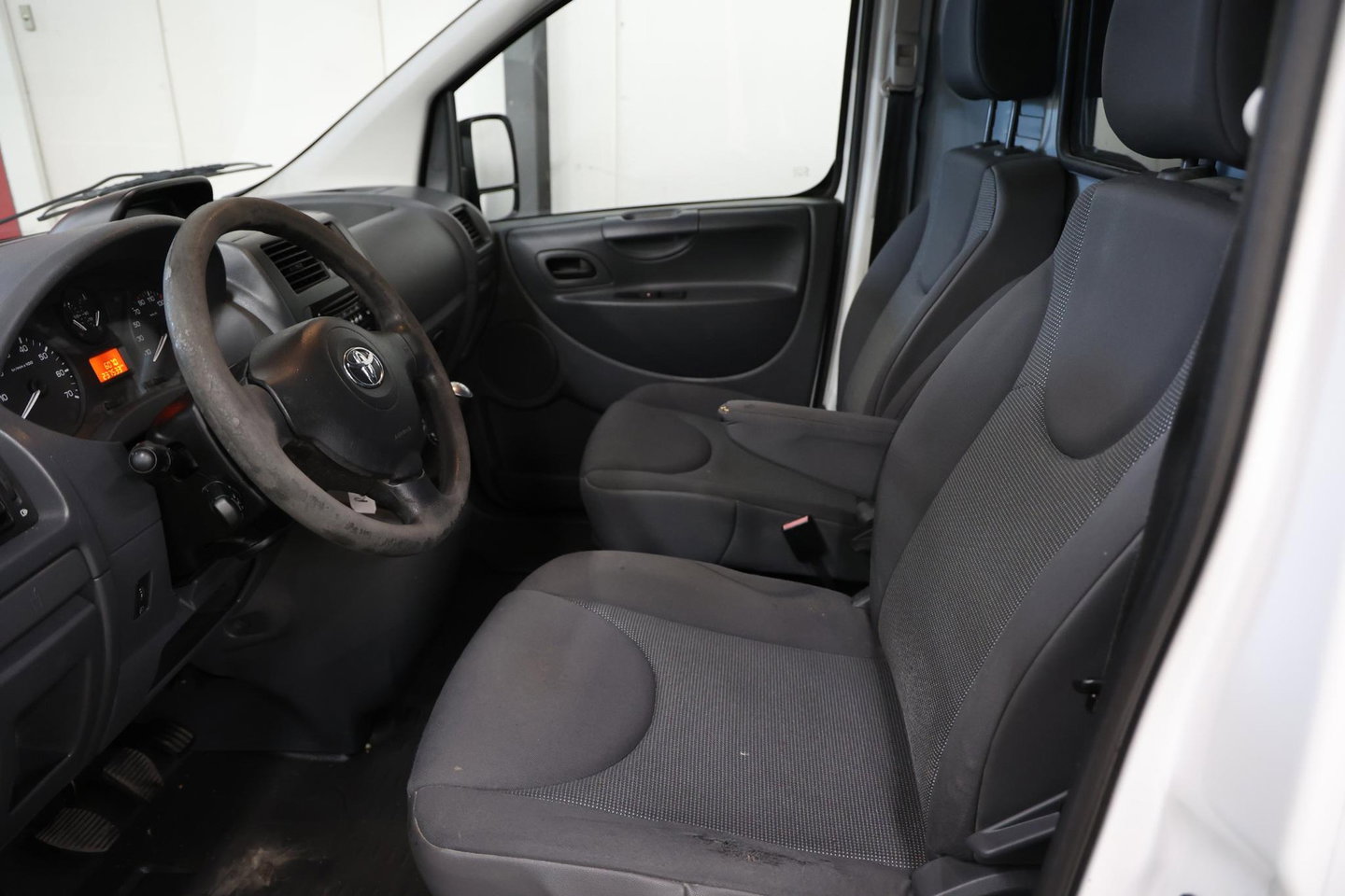 Toyota ProAce 2.0D L2H1 130 PK LANG AIRCO TREKHAAK