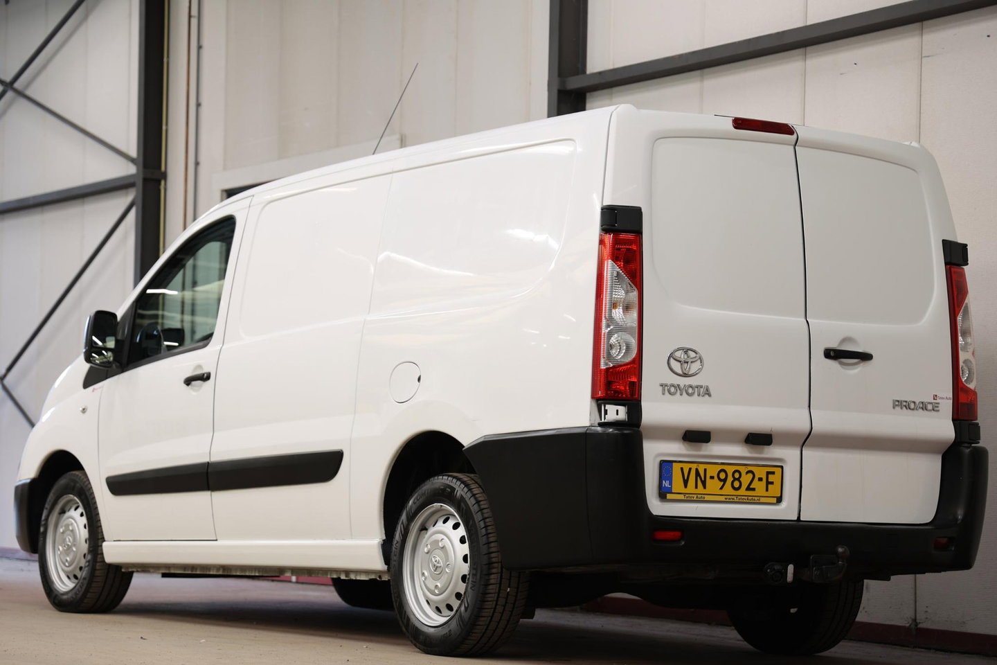 Toyota ProAce 2.0D L2H1 130 PK LANG AIRCO TREKHAAK