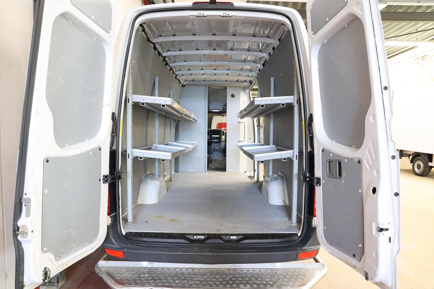 Mercedes-Benz Sprinter L3H2 AUTOMAAT POST NL SCHAPPEN EURO 6