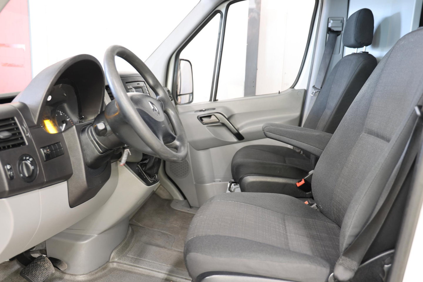 Mercedes-Benz Sprinter L3H2 AUTOMAAT POST NL SCHAPPEN EURO 6