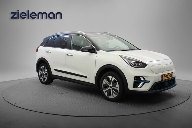 Kia e-Niro - DynamicPlusLine 64 kWh - Carplay, Dakraam, Half Leer, Camera, Stoelverw. SOH 100%