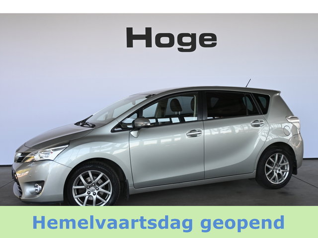 Toyota Verso - 1.6 VVT-i Business Clima Cruise control Navigatie Pdc Stoelverwarming Trekhaak Inruil Mogelijk!