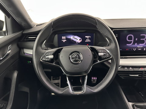 Škoda Octavia Combi 1.0 TSI Sport Business (INCL-BTW) *DIGI-COCKPIT | SPORTSEATS | NAVI-FULLMAP | PRIVACYGLASS | KEYLESS | DAB | ECC | PDC | CRUISE | TOWBAR | 17''ALU*