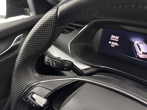 Škoda Octavia Combi 1.0 TSI Sport Business (INCL-BTW) *DIGI-COCKPIT | SPORTSEATS | NAVI-FULLMAP | PRIVACYGLASS | KEYLESS | DAB | ECC | PDC | CRUISE | TOWBAR | 17''ALU*