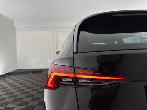 Škoda Octavia Combi 1.0 TSI Sport Business (INCL-BTW) *DIGI-COCKPIT | SPORTSEATS | NAVI-FULLMAP | PRIVACYGLASS | KEYLESS | DAB | ECC | PDC | CRUISE | TOWBAR | 17''ALU*