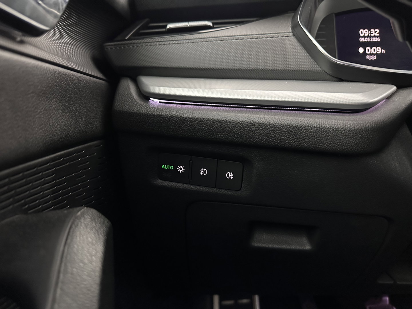 Škoda Octavia Combi 1.0 TSI Sport Business (INCL-BTW) *DIGI-COCKPIT | SPORTSEATS | NAVI-FULLMAP | PRIVACYGLASS | KEYLESS | DAB | ECC | PDC | CRUISE | TOWBAR | 17''ALU*