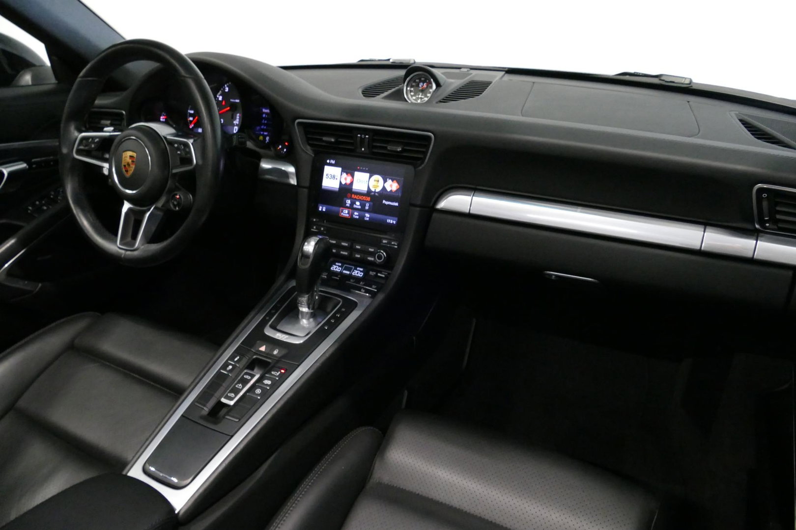 Porsche 911 Cabrio 3.0 Carrera S / Sportuitlaat / Elektr. verstelbare stoelen + memory (14wegs) / PDLS+ / Sport-Chrono Pakket / Stoelverwarming / Apple Carplay / BOSE audio systeem / 21'' LMV / Achteruitrijcamera / Cruise Control