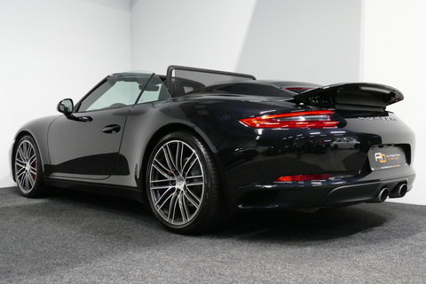 Porsche 911 Cabrio 3.0 Carrera S / Sportuitlaat / Elektr. verstelbare stoelen + memory (14wegs) / PDLS+ / Sport-Chrono Pakket / Stoelverwarming / Apple Carplay / BOSE audio systeem / 21'' LMV / Achteruitrijcamera / Cruise Control