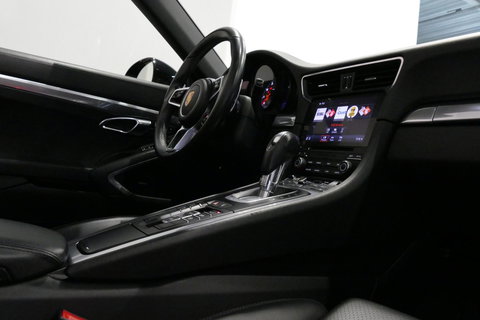 Porsche 911 Cabrio 3.0 Carrera S / Sportuitlaat / Elektr. verstelbare stoelen + memory (14wegs) / PDLS+ / Sport-Chrono Pakket / Stoelverwarming / Apple Carplay / BOSE audio systeem / 21'' LMV / Achteruitrijcamera / Cruise Control