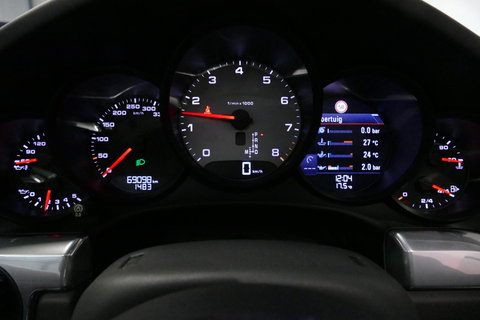 Porsche 911 Cabrio 3.0 Carrera S / Sportuitlaat / Elektr. verstelbare stoelen + memory (14wegs) / PDLS+ / Sport-Chrono Pakket / Stoelverwarming / Apple Carplay / BOSE audio systeem / 21'' LMV / Achteruitrijcamera / Cruise Control