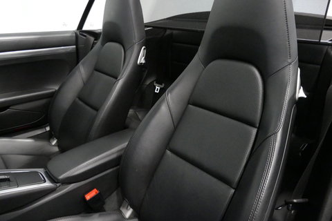 Porsche 911 Cabrio 3.0 Carrera S / Sportuitlaat / Elektr. verstelbare stoelen + memory (14wegs) / PDLS+ / Sport-Chrono Pakket / Stoelverwarming / Apple Carplay / BOSE audio systeem / 21'' LMV / Achteruitrijcamera / Cruise Control
