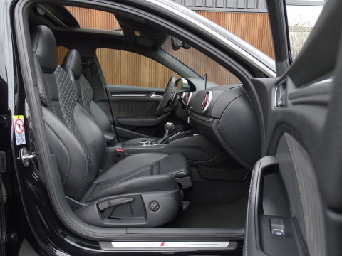 Audi A3 Sportback 2.5 TFSI RS3 Quattro 400PK / KERAMISCH / B&O