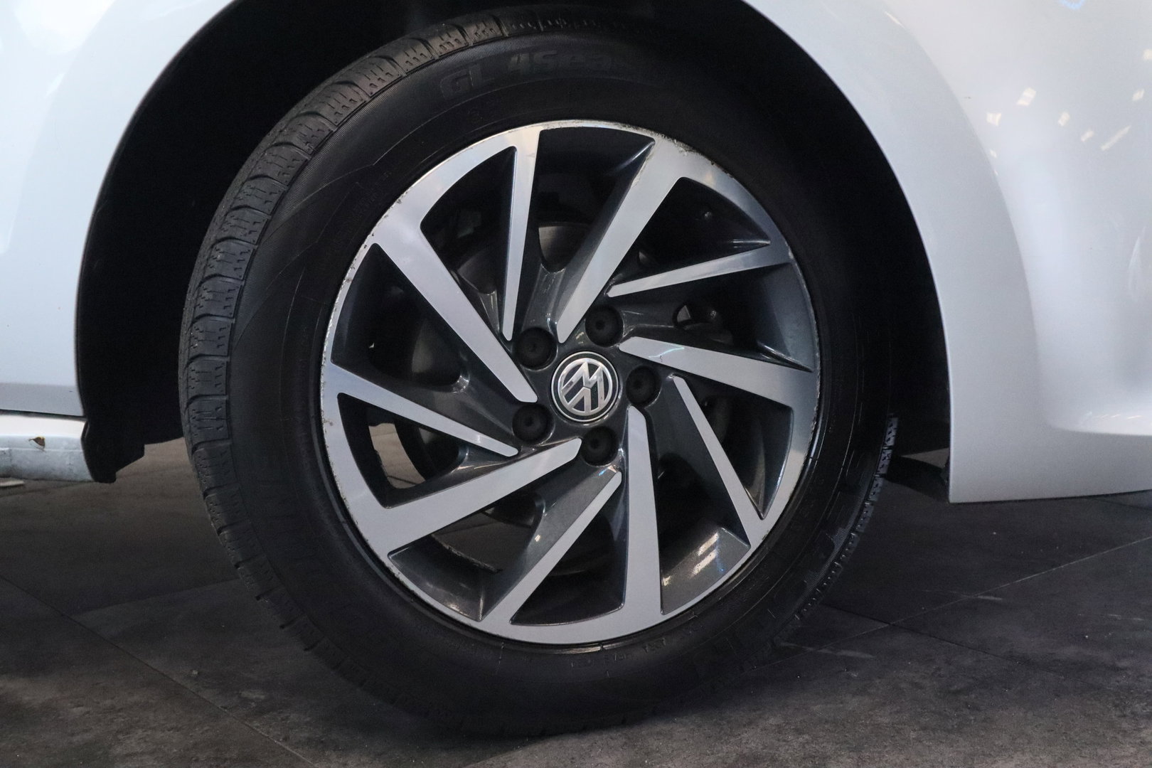 Volkswagen Polo 1.2 TSI Comfortline Business Cruisecontrol Navigatie Carplay PDC 24 Maanden garantie* (Vraag naar de voorwaarden)