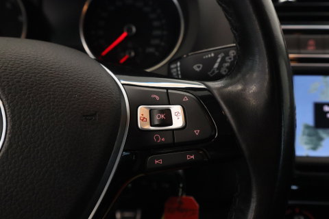Volkswagen Polo 1.2 TSI Comfortline Business Cruisecontrol Navigatie Carplay PDC 24 Maanden garantie* (Vraag naar de voorwaarden)