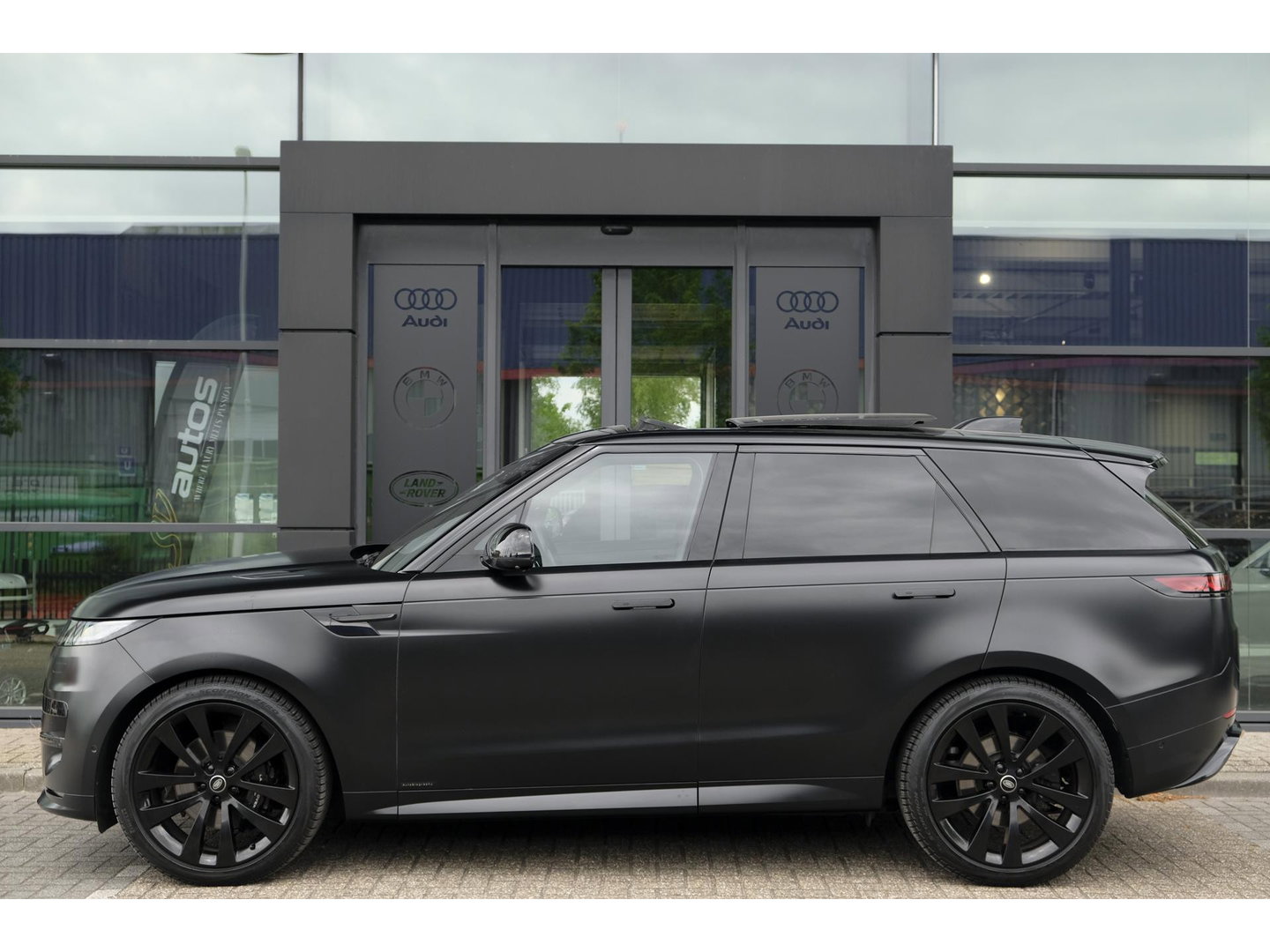Land Rover Range Rover Sport D350 350pk Autobiography Panoramadak Massage Stoelkoeling Meridian 3d Trekhaak 23" LMV