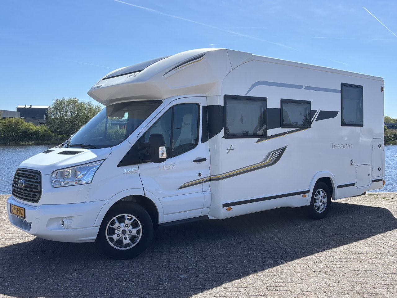 Benimar TESSORO 497 Automaat / Queensbed / Elektrische Hef