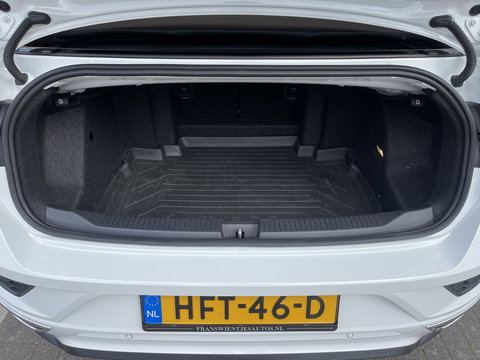 Volkswagen T-Roc Cabrio 1.5 TSI R-Line | Automaat | Lederen bekleding | Apple Carplay | Beats Audio | Navigatie | Keyless | DAB |