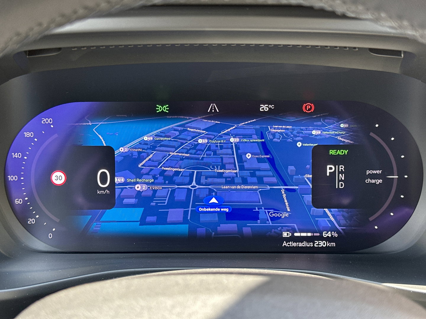 Volvo XC40 Recharge Plus 70 kWh | Achteruitrijcamera | Lederen Bekleding | Stoel-Stuurverwarming | Apple Carplay | ACC | Keyless | Parkeersensoren |