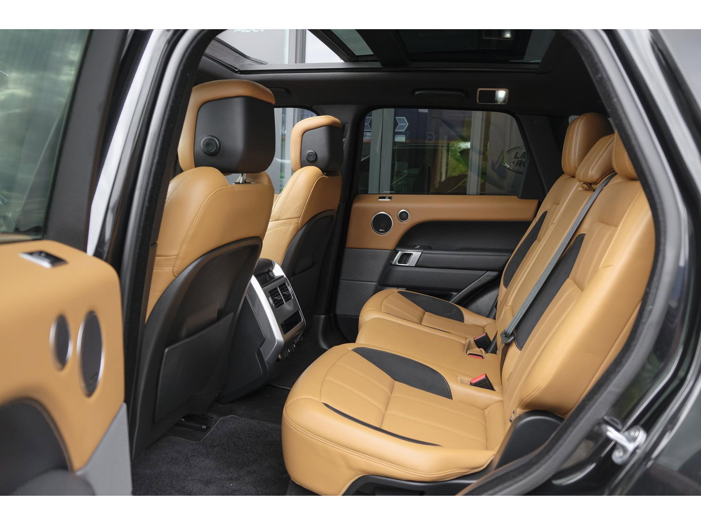 Land Rover Range Rover Sport P400e 404pk HSE Dynamic Panoramadak *BTW* Trekhaak Black pack Meridian 21" LMV