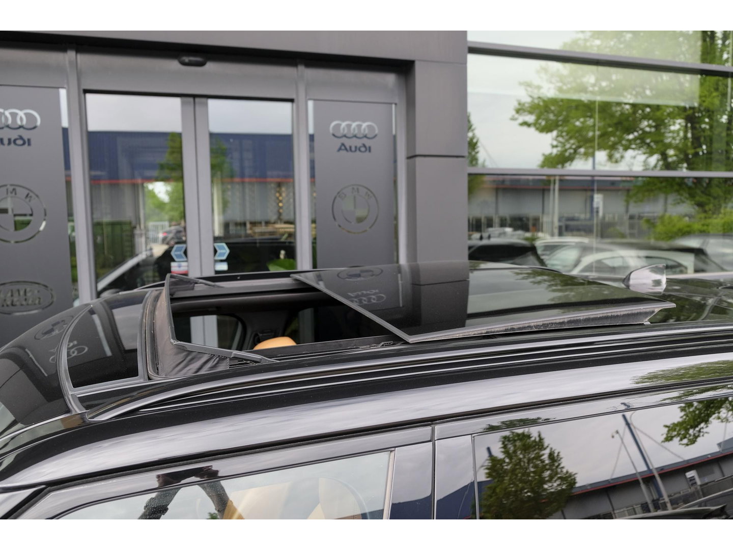 Land Rover Range Rover Sport P400e 404pk HSE Dynamic Panoramadak *BTW* Trekhaak Black pack Meridian 21" LMV