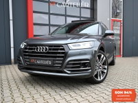 Audi Q5 - 55 TFSI e S-Line Quattro Competition | Luchtvering | Pano | B&O | Stoelmassage | Matrix Led | Afgevlakt Stuur | Virtual Cockpit | Alcantara | Dode Hoek | Ambient Sfeerverlichting+ | Zwenkbare Trekhaak | Camera | Keyless