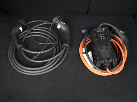Peugeot 308 1.6 Plug-in Hybrid 180 Active Pack Business | SOH 95,4% | Carplay | Full LED | Cruise control | Parkeerhulp | Climate control | Digital Cockpit | PHEV