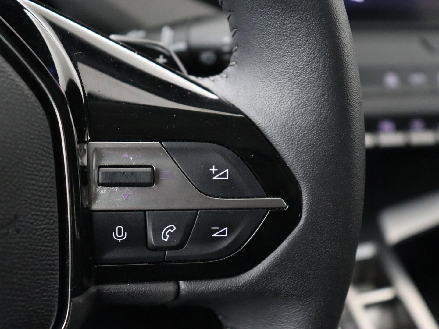 Peugeot 308 1.6 Plug-in Hybrid 180 Active Pack Business | SOH 95,4% | Carplay | Full LED | Cruise control | Parkeerhulp | Climate control | Digital Cockpit | PHEV