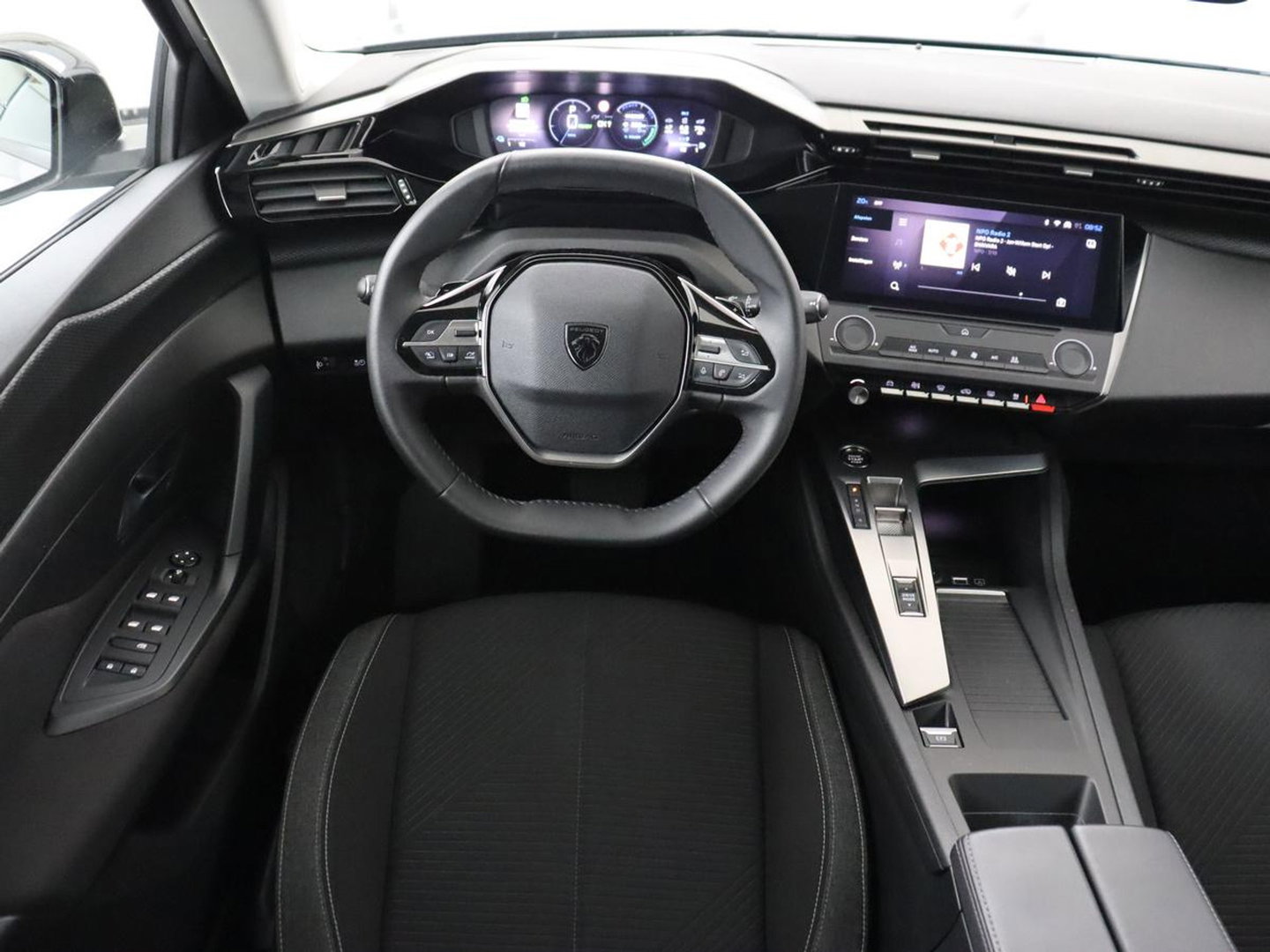 Peugeot 308 1.6 Plug-in Hybrid 180 Active Pack Business | SOH 95,4% | Carplay | Full LED | Cruise control | Parkeerhulp | Climate control | Digital Cockpit | PHEV