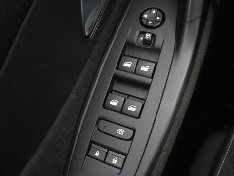 Peugeot 308 1.6 Plug-in Hybrid 180 Active Pack Business | SOH 95,4% | Carplay | Full LED | Cruise control | Parkeerhulp | Climate control | Digital Cockpit | PHEV